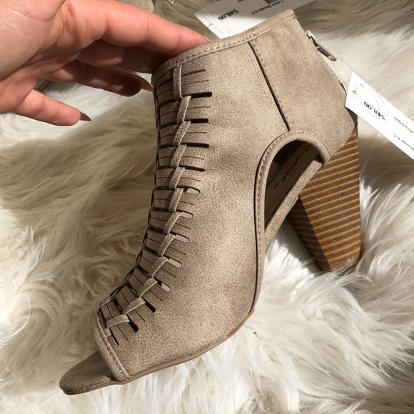 Tan booties - Picture 7 of 7